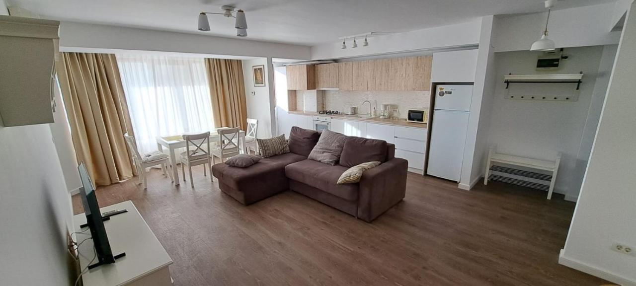 C&Y Zev Apartments Mamaia Buitenkant foto