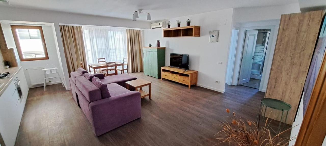 C&Y Zev Apartments Mamaia Buitenkant foto
