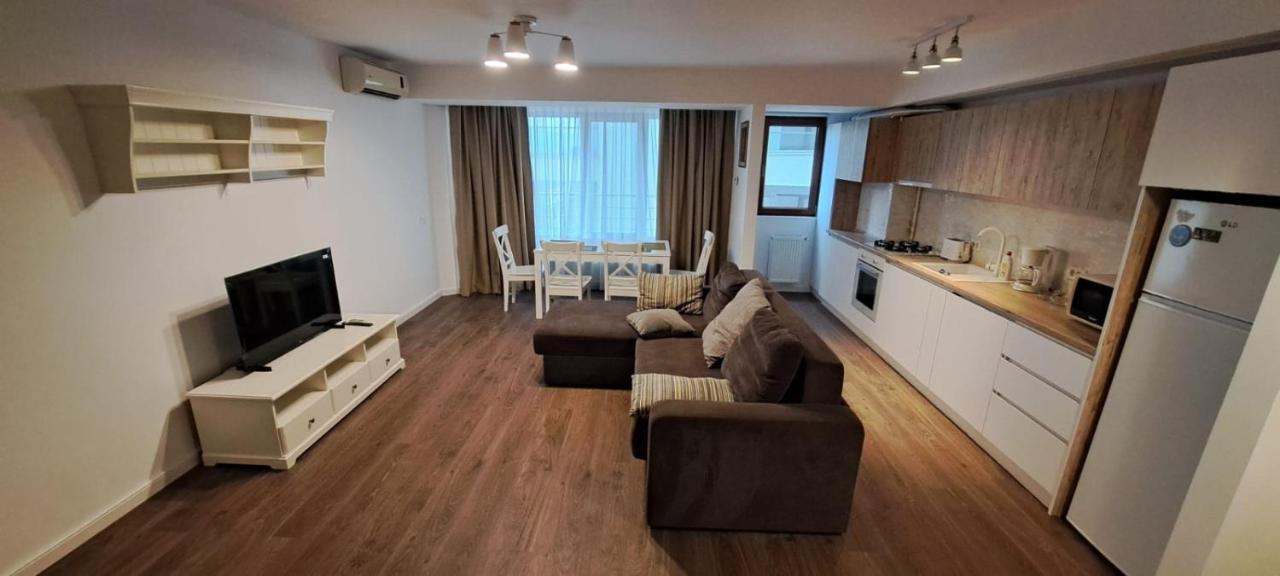 C&Y Zev Apartments Mamaia Buitenkant foto