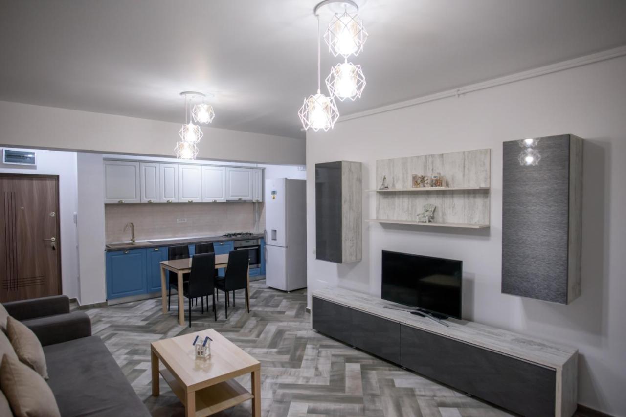 C&Y Zev Apartments Mamaia Buitenkant foto