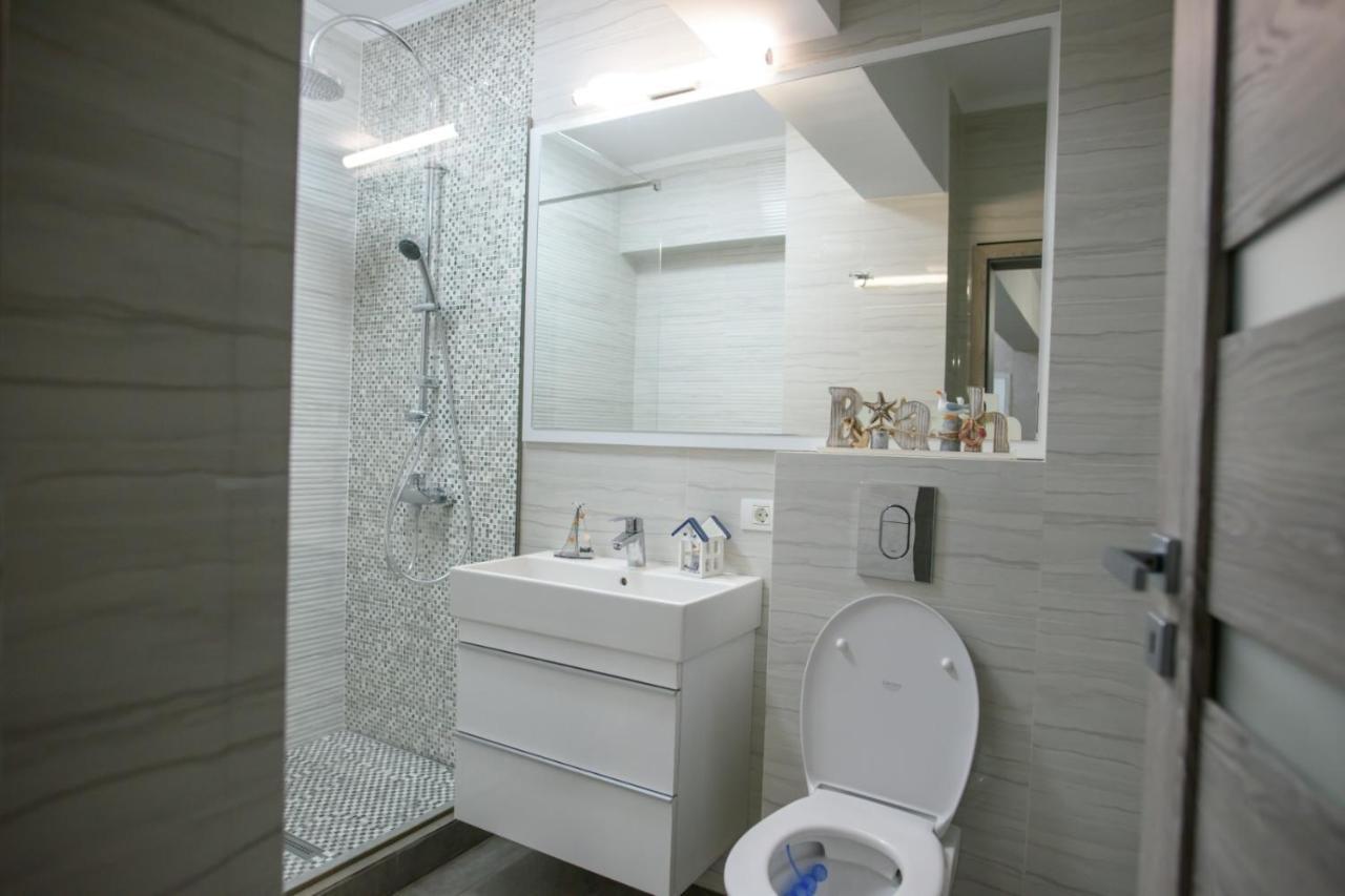 C&Y Zev Apartments Mamaia Buitenkant foto