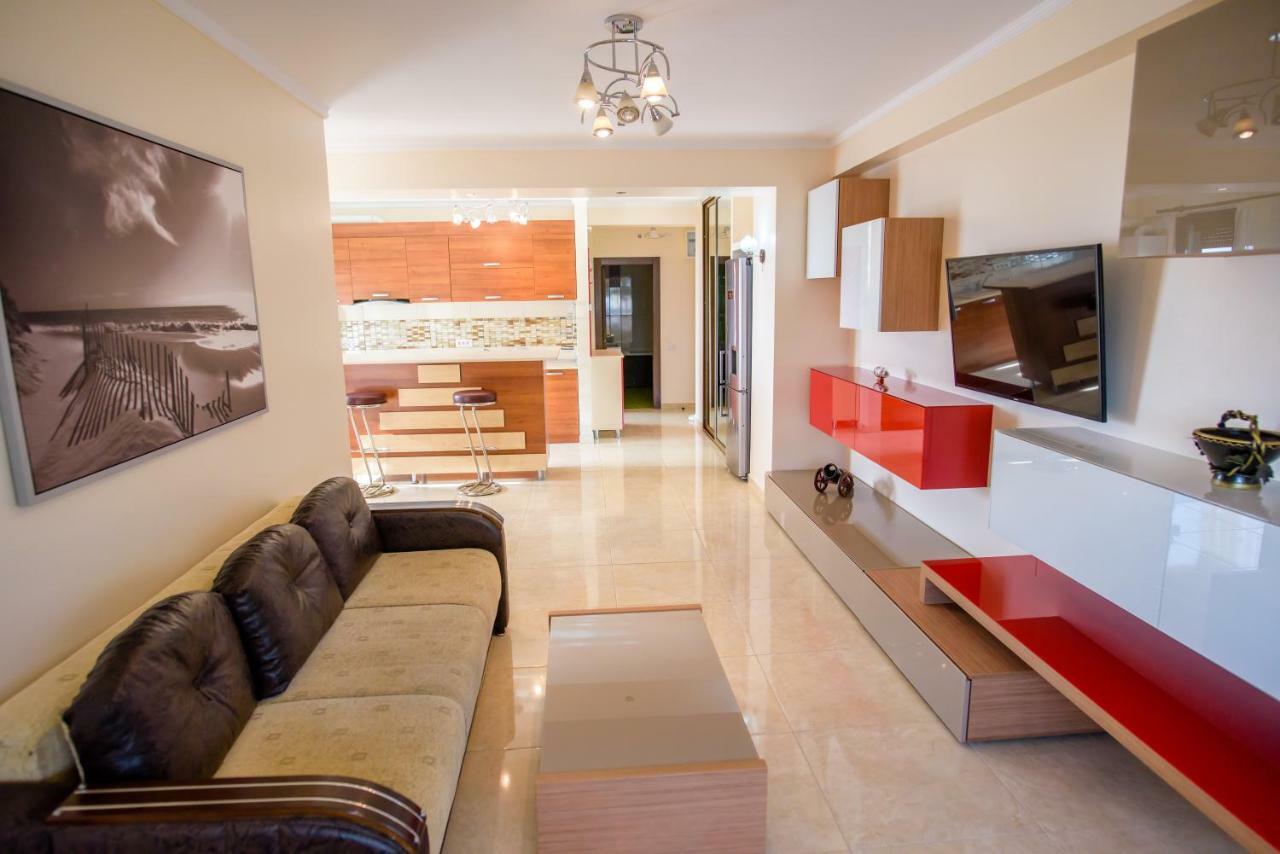 C&Y Zev Apartments Mamaia Buitenkant foto